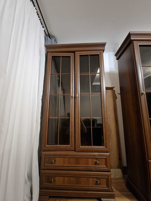 Dwie szafki na szkło