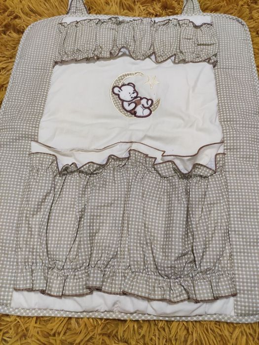 Organizer do zawieszenia na łóżeczko dziecięce