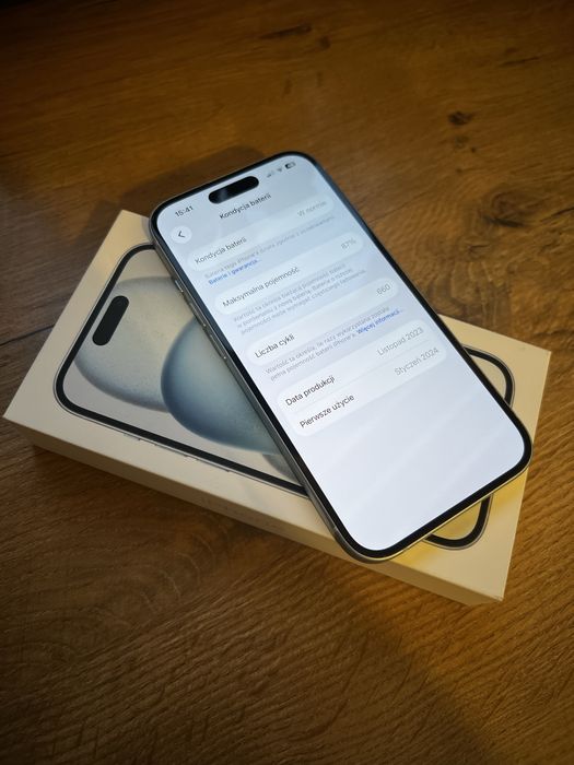 iPhone 15 128GB niebieski, zamienię na android