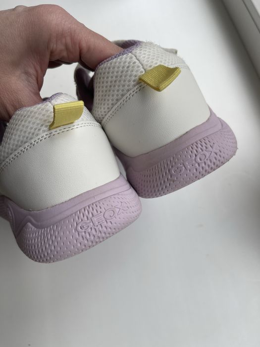 Кросівки на дівчинку Geox