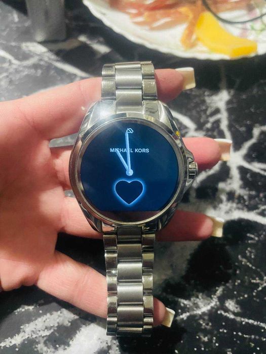 Часы смарт Michael kors
