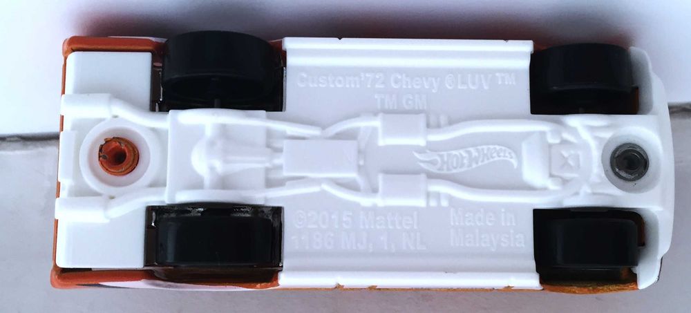 Chevy Luv Hot Wheels Custom 72 - 1/64