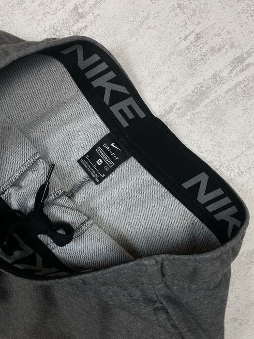 Шорти nike dri-fit: м'який фліс. комфортний крій. логотип swoosh.