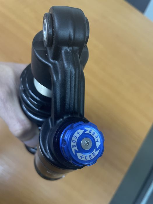 Амортизатор задний Talaria ( заводской )