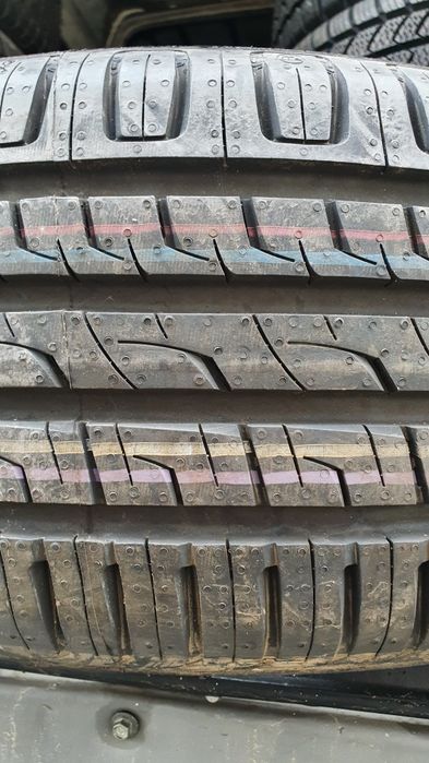 215/50 R17 Y XL 1шт Barum (Барум) Авторезина, шини.