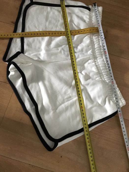 Spodenki szorty damskie rozm. M/38. C&A. nowe