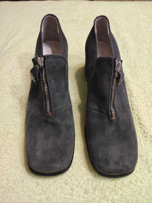 Туфлі шкіряні нові жіночі з квадратним носком р.41/26,5см