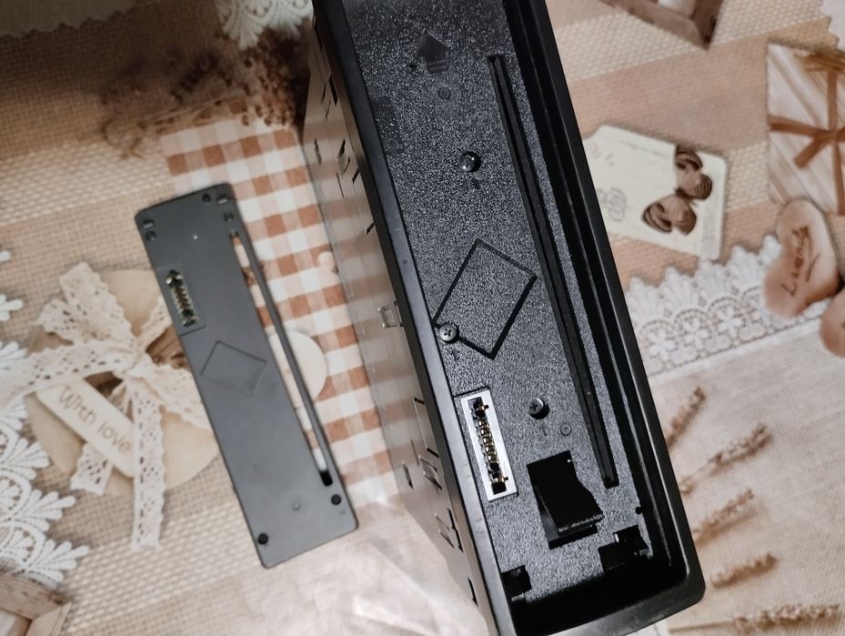 Автомагнитола в отличном состоянии