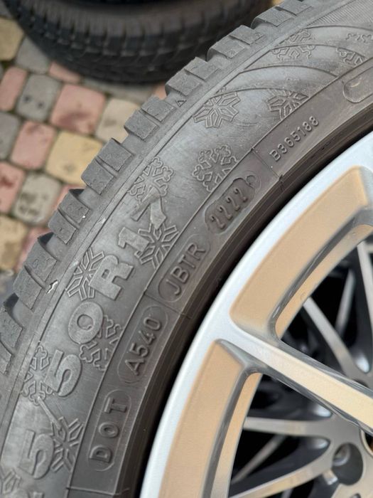 225/50R17 Dunlop зимова гума 2021 року