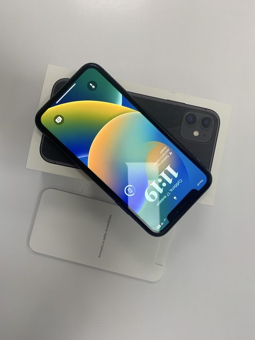 Iphone 11 с коробкой 64 Gb SIM+eSIM