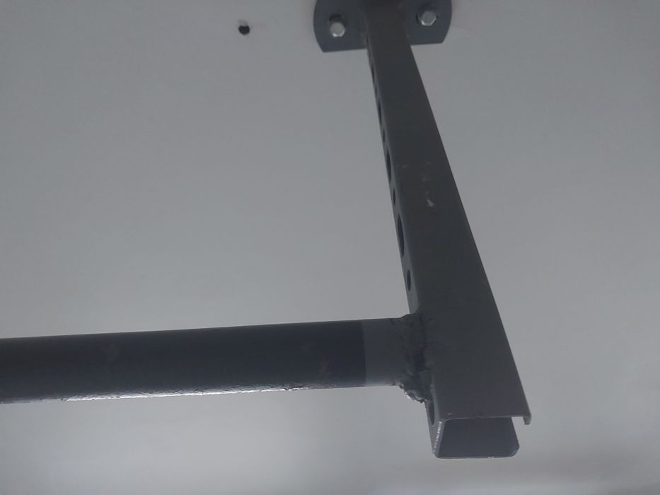 Drążek do podciągania sufitowy