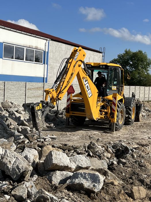 Kucie betonu młotem wyburzeniowym | JCB 4CX | Rozbiórki