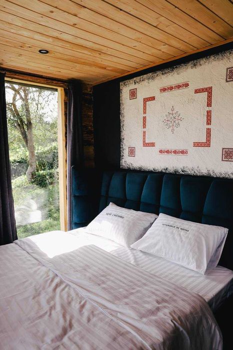 Дохідна нерухомість в с.Манява.