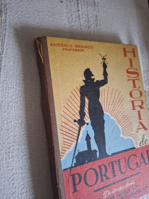 Conjunto de 2 livros do antigo ensino básico por  3 euros