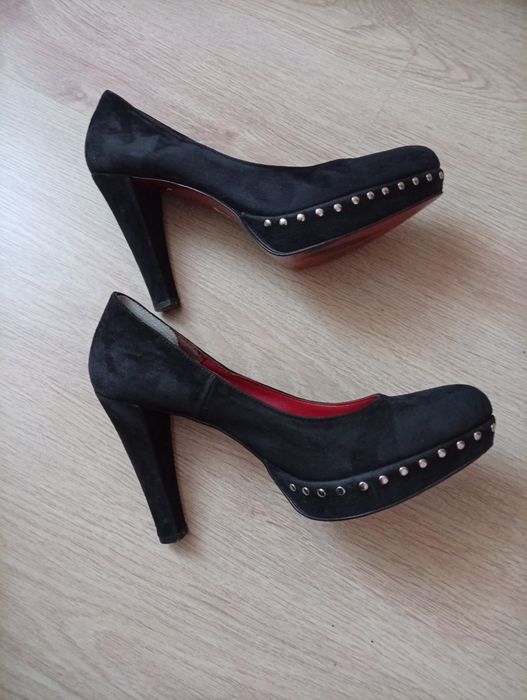 Buty damskie na obcasie