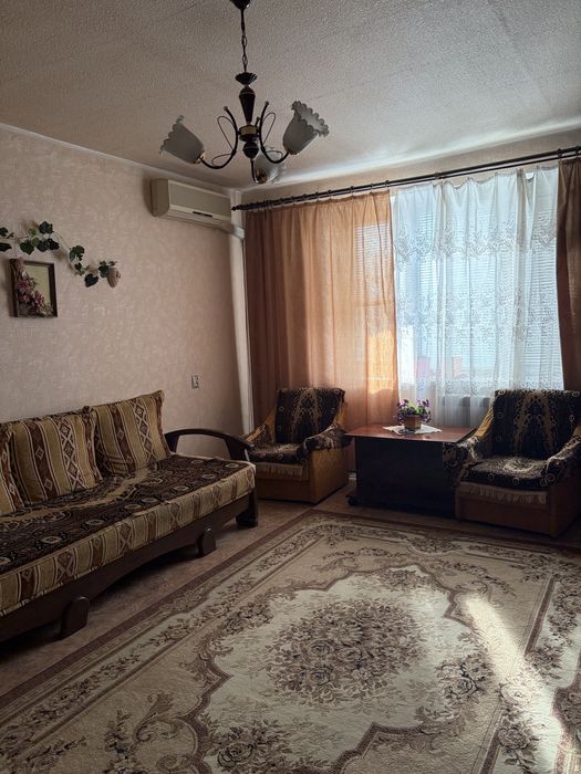 Впервые ! Сдам уютную  , просторную 1 к. квартиру , р-н Одесская , пр. Гагарина !