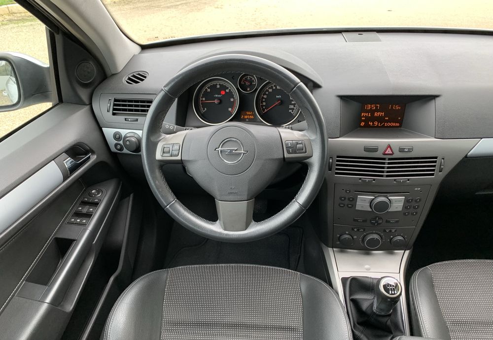 Opel Astra Cosmo 1.3cdti || 1.dono || motor corrente || cx 6