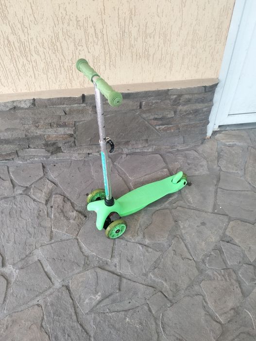 Іграшки для дівчинки