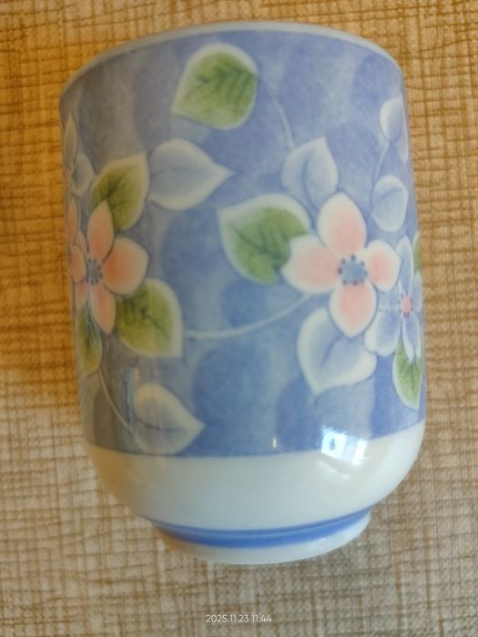 Kubeczki porcelanowe chyba japońskie