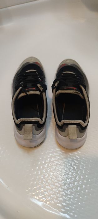 Ténis Adidas número 32 impecáveis