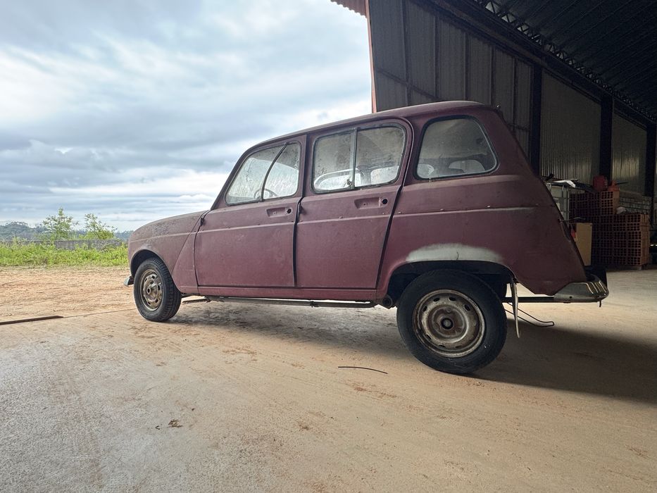 Renault 4L 1975 (trabalha e anda)