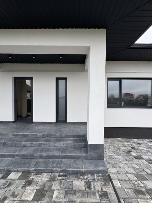 Новий будинок 155 м кв з ремонтом в закритому компоексі