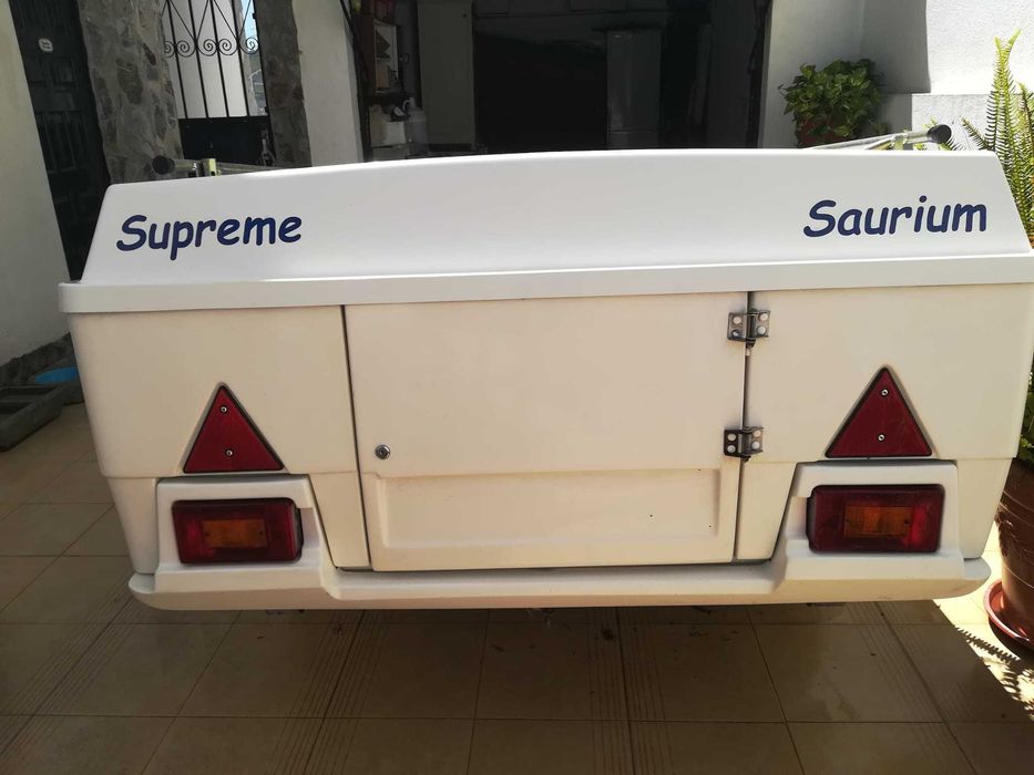Vendo Atrelado Tenda Saurium Usado