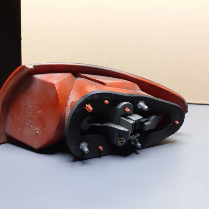 Lampy tylne Alfa Romeo 147