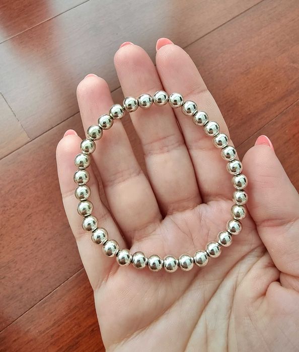 Pulseira cinzenta/ prateada fina