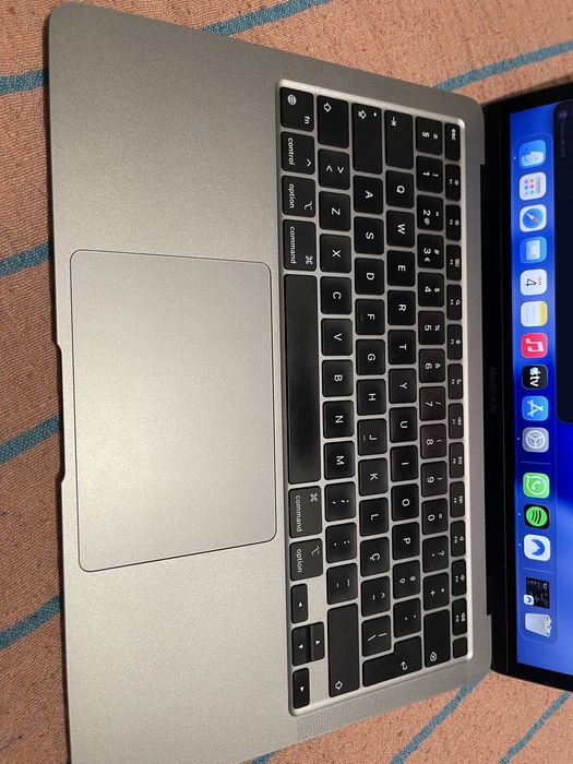 Macbook air M1 2020