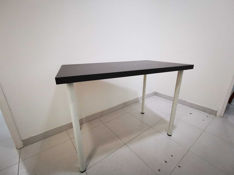 Secretária tampo cinzento 100x60 cm