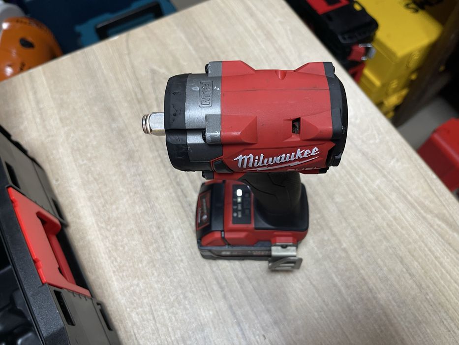 Milwaukee M18 FIW2F12 (2855-20) / гайковерт Мілвокі 339Nm 1/2