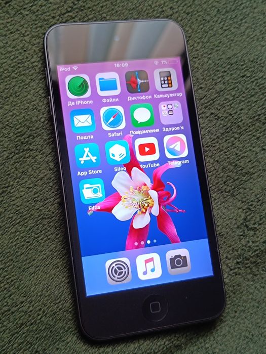 iPod Touch 6 16gb в майже ідеальному стані на свій вік