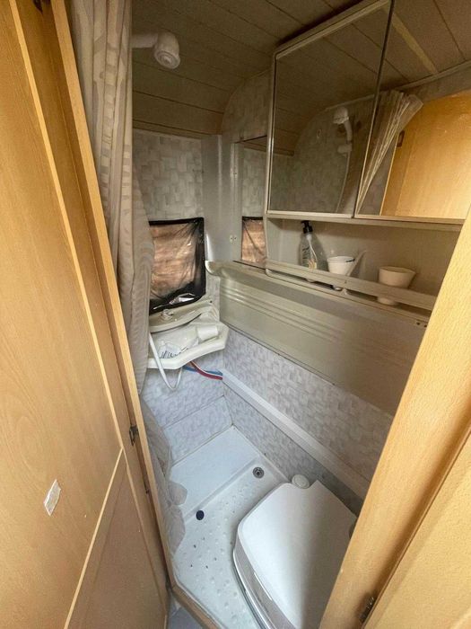 Caravana Vimara (1992) – Impecável, Pronta a Circular, 2 Camas Casal + WC