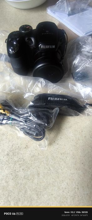 Продам фотоаппарат Fujifilm S 2980