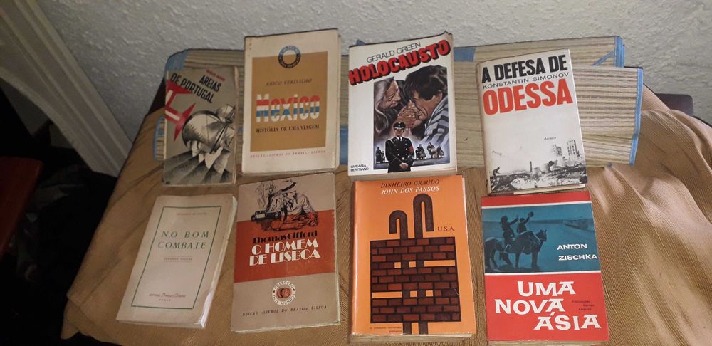 Livros politica nacional e internacional antigos