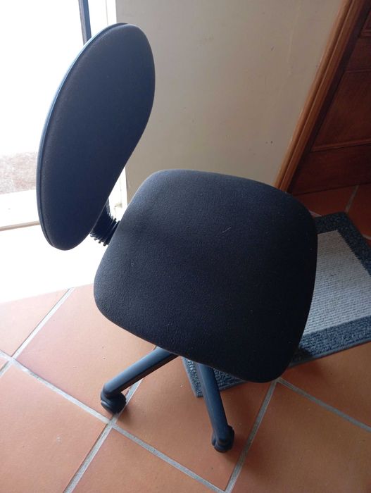 Vendo cadeira giratória