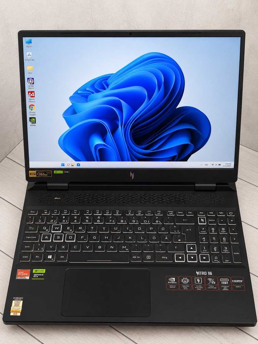Acer Nitro 16 AMD Ryzen 7 7840HS  RTX 4070 8gb 16ram ssd 1TB 2.5K  165hz