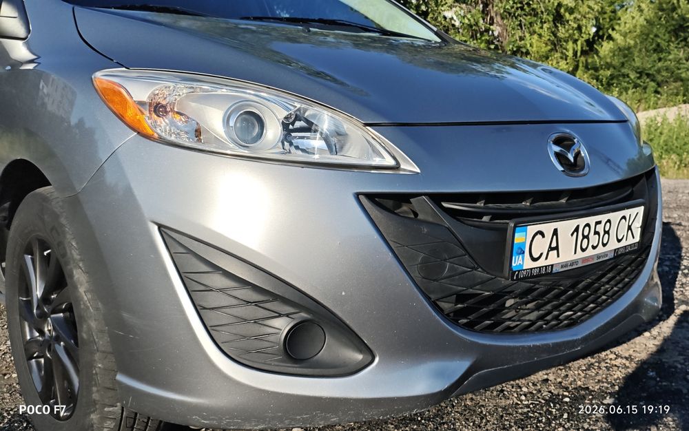 Сімейне 6 містне авто Mazda 5