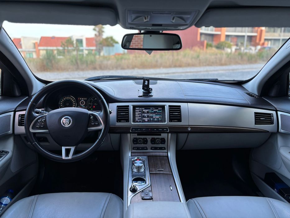 Jaguar XF — fotografia 8