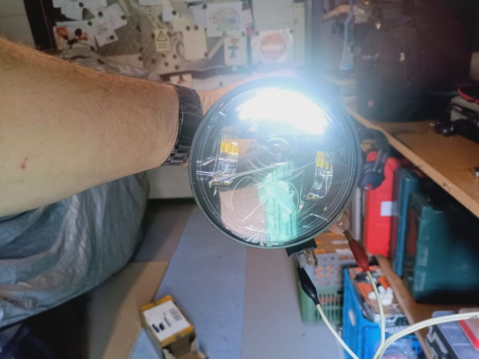 Faróis LED 7” Angel Eyes – Novos – Visual Jeep/Tun