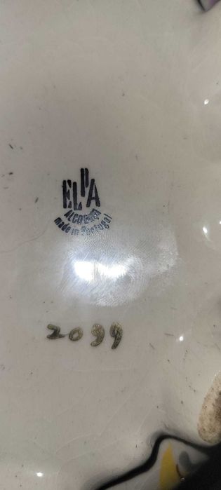 Antiga Bonbonnière / Caixa em Cerâmica de Alcobaça - ELPA (Marcada)