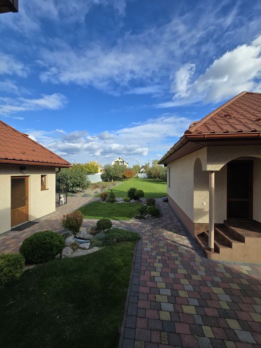 Продаж чудового одноповерхового будинку в передмісті Ужгорода с Холмок