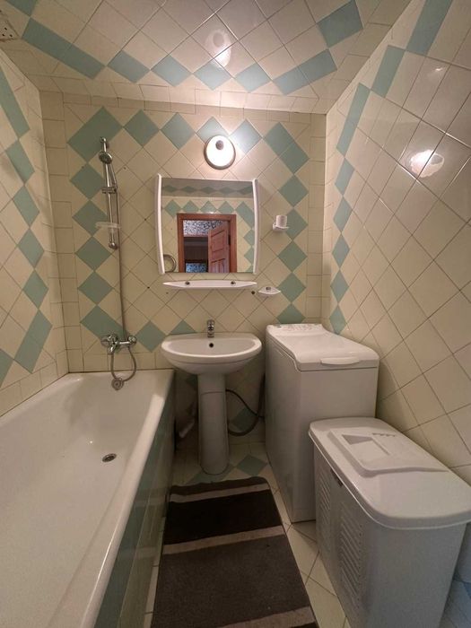 Продам 2 ком. квартиру пр. Добровольского