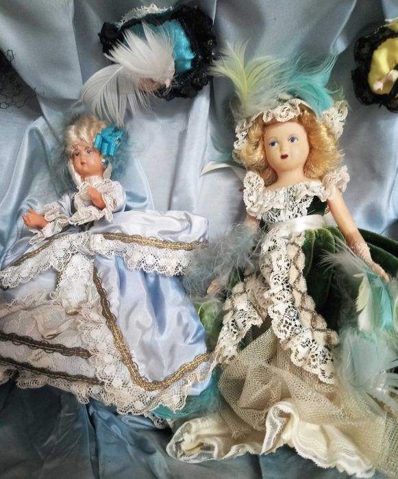 Móvel Brinquedos Bonecas Antigas Coleção