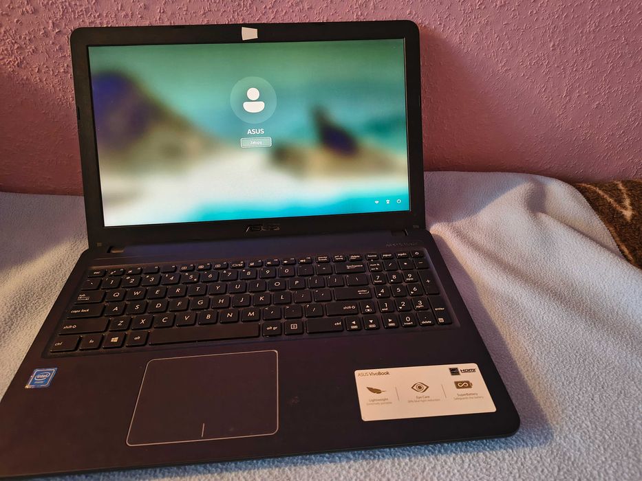 Laptop ASUS F543M