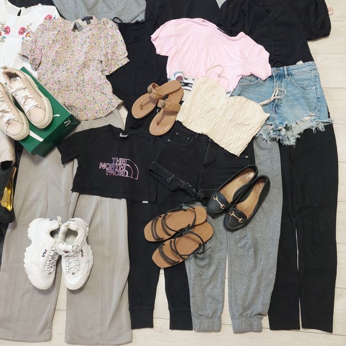 Лот речей Xs-S. Фірмовий одяг. Кросівки 38, 39. Куртка