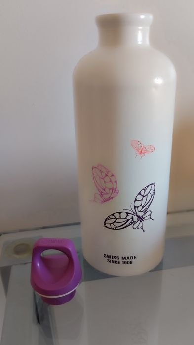 Garrafa térmica da marca SIGG, como nova.