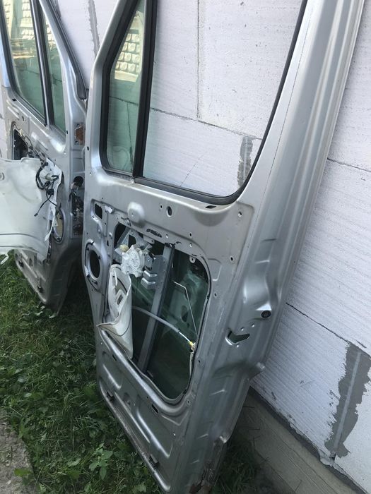 Продам автомобільні двері
