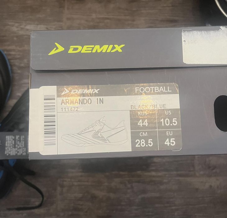 Бутсы футбольные Demix новые!